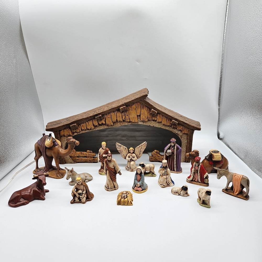 VTG Ceramic Christmas Nativity Scene with Lighted Manger Nowell Molds 18 Pcs Set